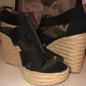 NWOT moda spana black zipper heels
